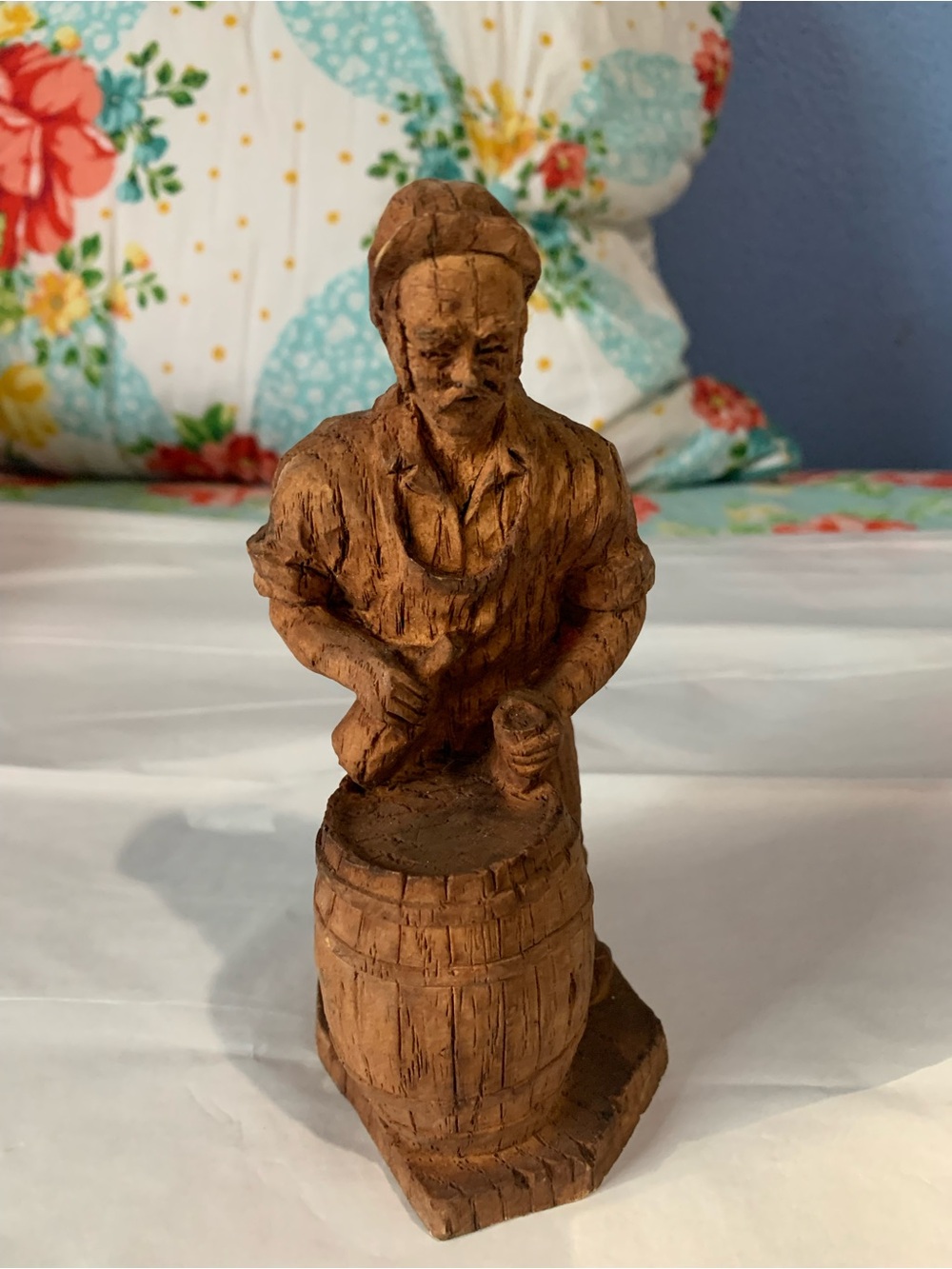Vintage SIC Handgemalt French European Hand Carved Man With Barrel Folk Art